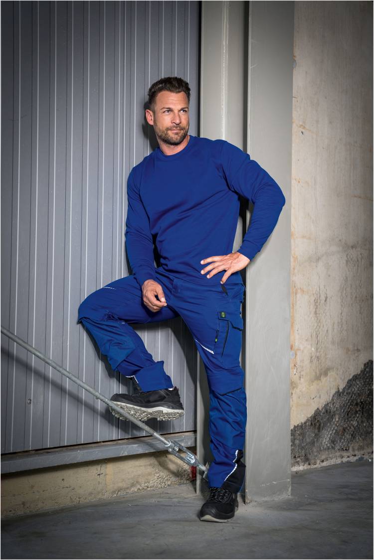 Leibwaechter Rundhals Sweater kornblau Model 3