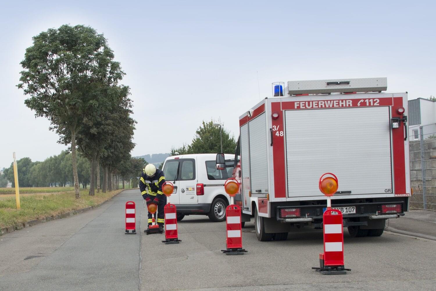 TeleBlitz LED Akku – Zweiseitige Blitzleuchte mit Teleskopstange - Bild 1